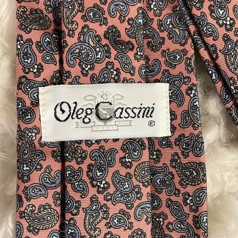 Oleg Cassini Mens Vintage Pink Paisley Dress Tie 42”